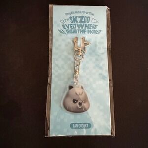 STRAY KIDS Skzoo Everywhere All Around The World Han Quokka Acrylic Key Chain